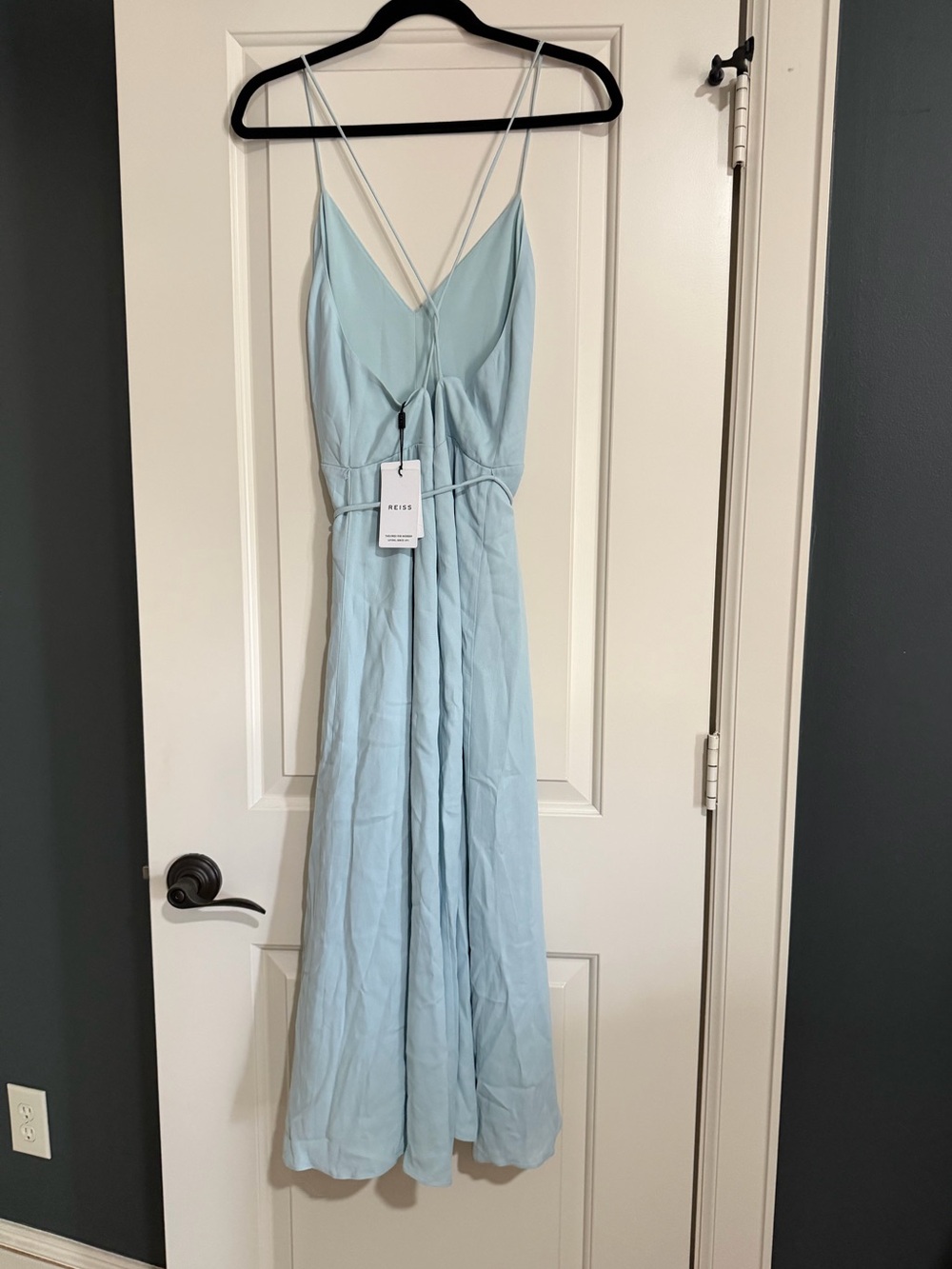 REISS Penny Fitted V-Neck Midi Dress - Picture 5 of 5